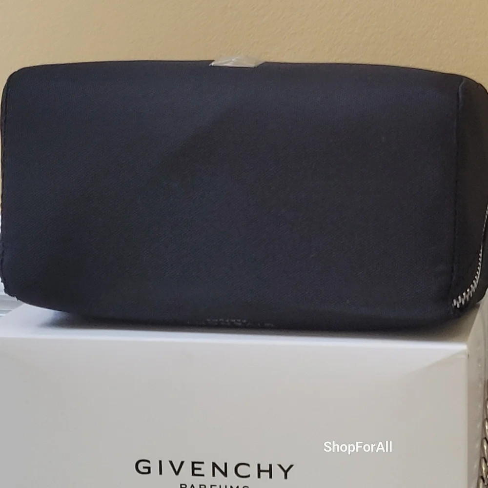 Givenchy - Picture 6 of 12